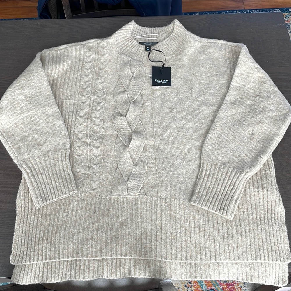Simply Vera Vera Wand cable knit sweaters